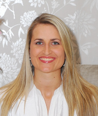 Dr Toni Van der Merwe